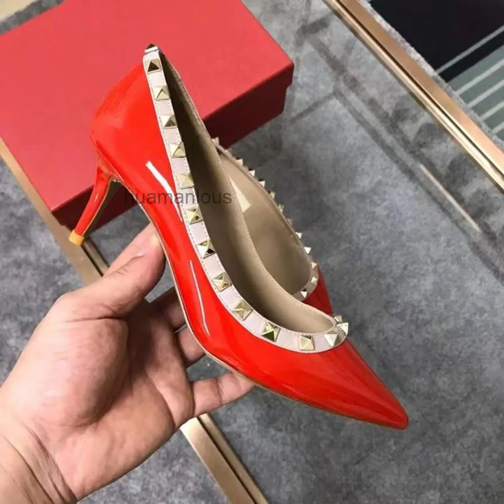 Stud Womens vvalen perçinlenmiş pompa sığ sivri tek tek ayakkabı yüksek topuklu tasarımcı seksi orijinal ince v kesilmiş topuk 6.5cm aile 9apa