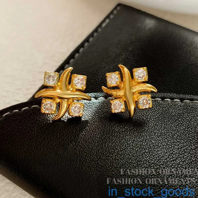 Top Grade Luxury Tifanccy Brand Designer Earring Copper Plated Genuine Gold S925 Silver Needle Light Luxury and Simple Gift High Quality Designers Jewelry
