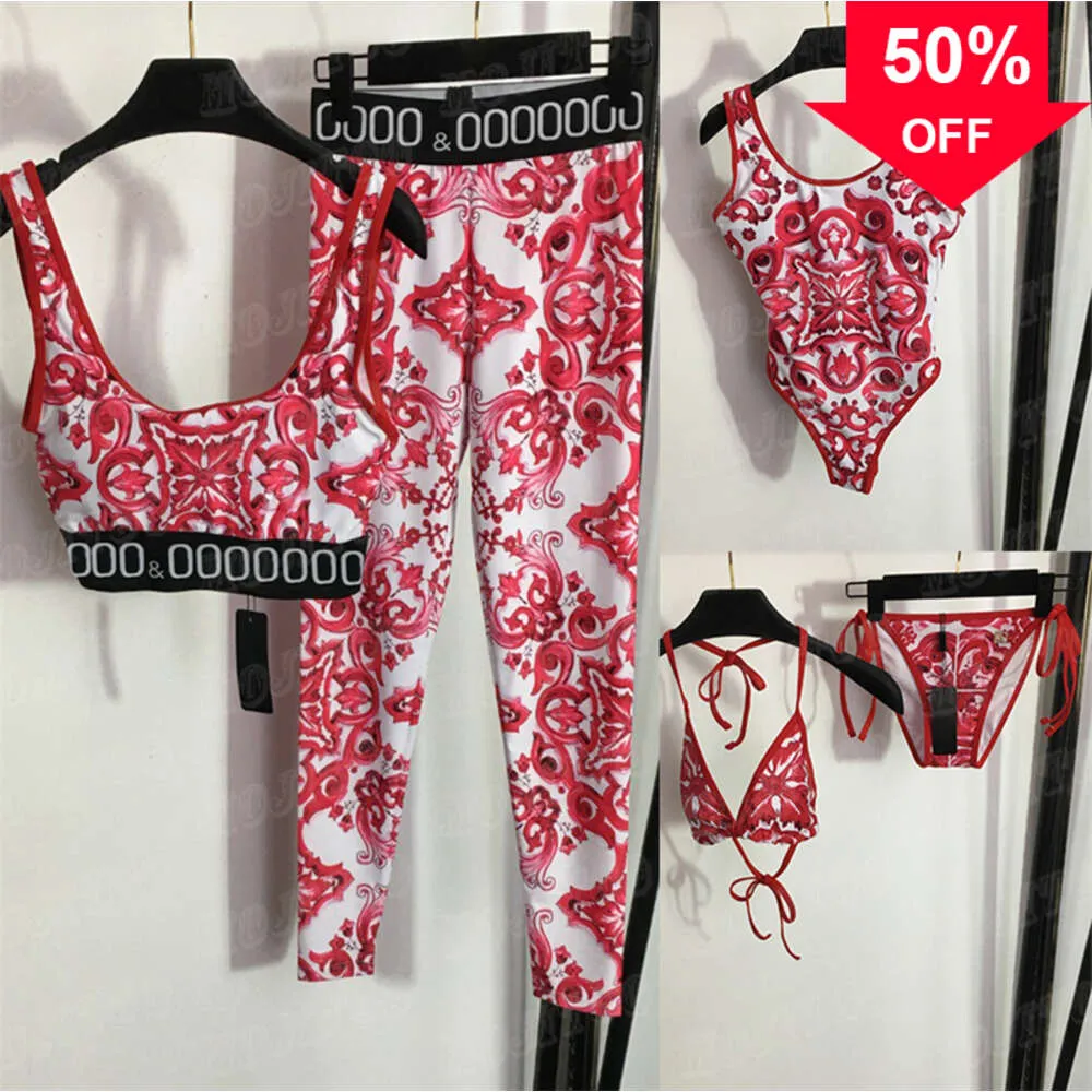 Högkvalitativ kvinnors designer badkläder sexig bikinis 2024 Nya mode kvinnor bikini baddräkt yogasträkt vintage klassisk sport bh leggings badkläder par va