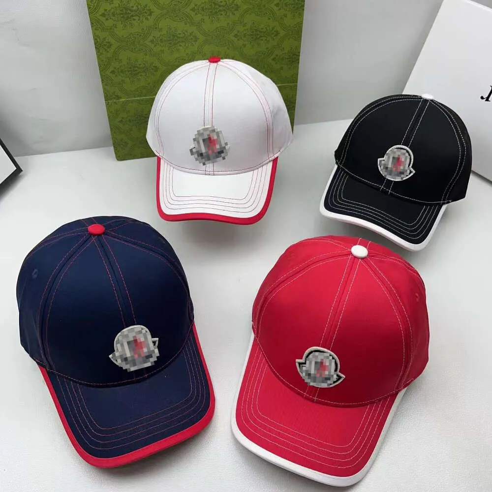 Top Caps Moda Erkekler Tasarımcı Kadınlar 2024 Yeni Spor Şapkaları Resmi 1 1 Kalıp Özelleştirilmiş Klasik Tuval Beyzbol Kapağı Ayarlanabilir Kamyoncu Şapkası