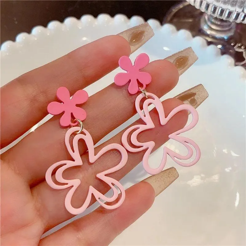 Bengelen oorbellen roze bloem drop voor vrouwen uitgehold spray verf dubbele laag bloemblaadje schattig meisjes feest sieraden cadeau