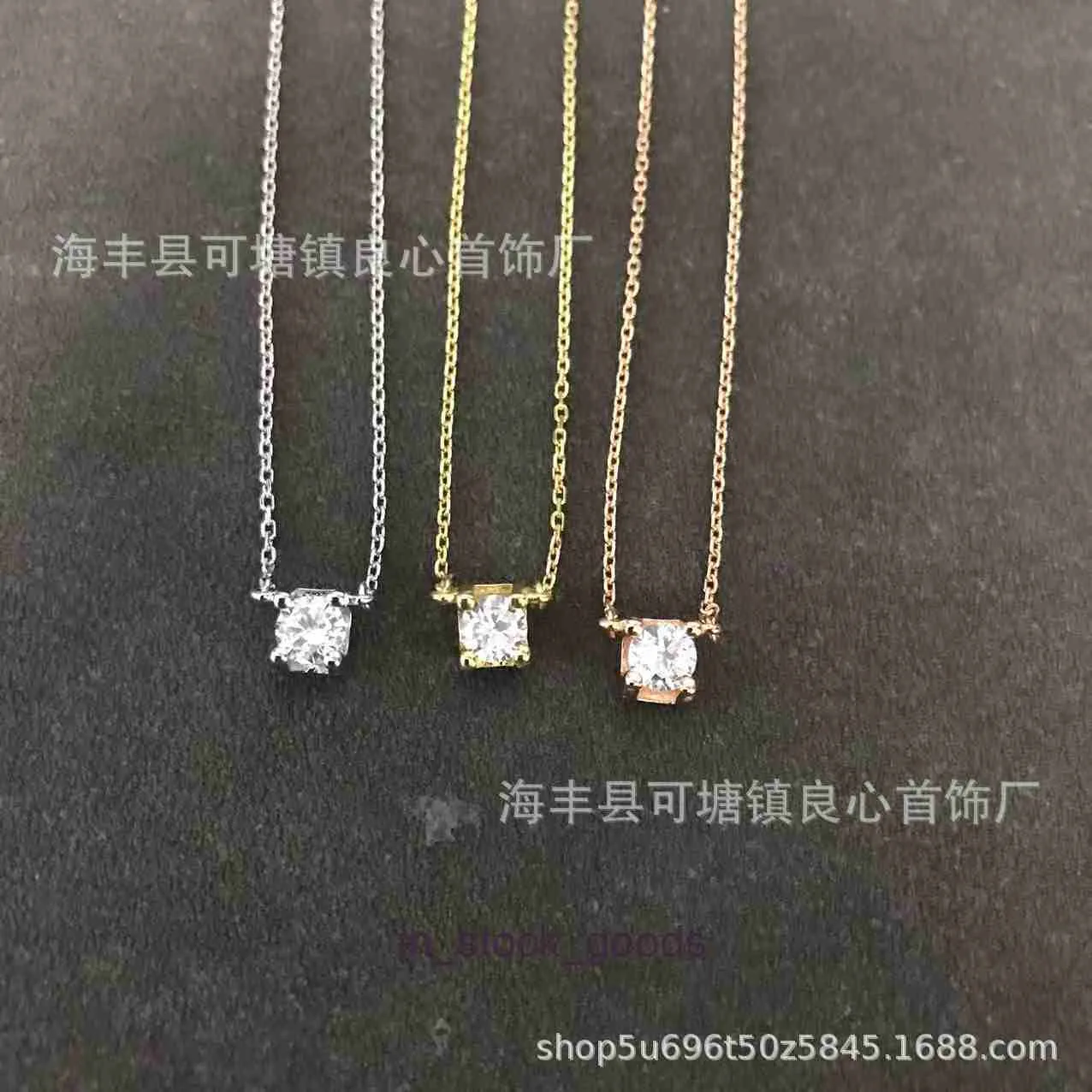 High end designer necklace carter Small Bull Necklace with Diamond Classic Bull Head Diamond Single Diamond Pendant Necklace for Versatile Simple and Luxury Style