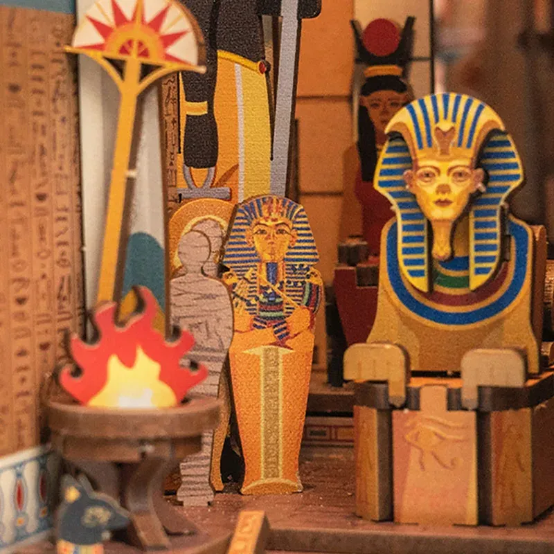 Libro di legno fai -da -te Nook Egypt Pyramid Model Bookshelf Insert Bookcase with Kit Kit Gift Toy per bambini Casa per adulti
