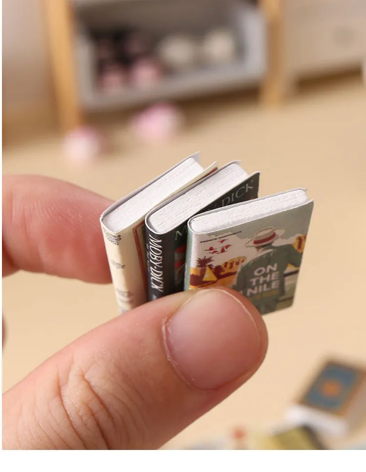 10pcs 1/12 Dollhouse miniature mini livre anglais pour blyth Barbies Doll House Funiture Decor Accessoires