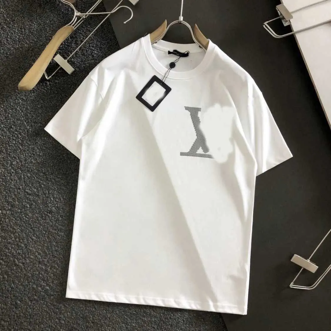 여름 남녀 여성 디자이너 T 셔츠 느슨한 오버 사이즈 테스 의류 패션 탑 맨스 캐주얼 가슴 편지 셔츠 고급 거리 반바지 소매 옷 남성 Tshirt S-5XL