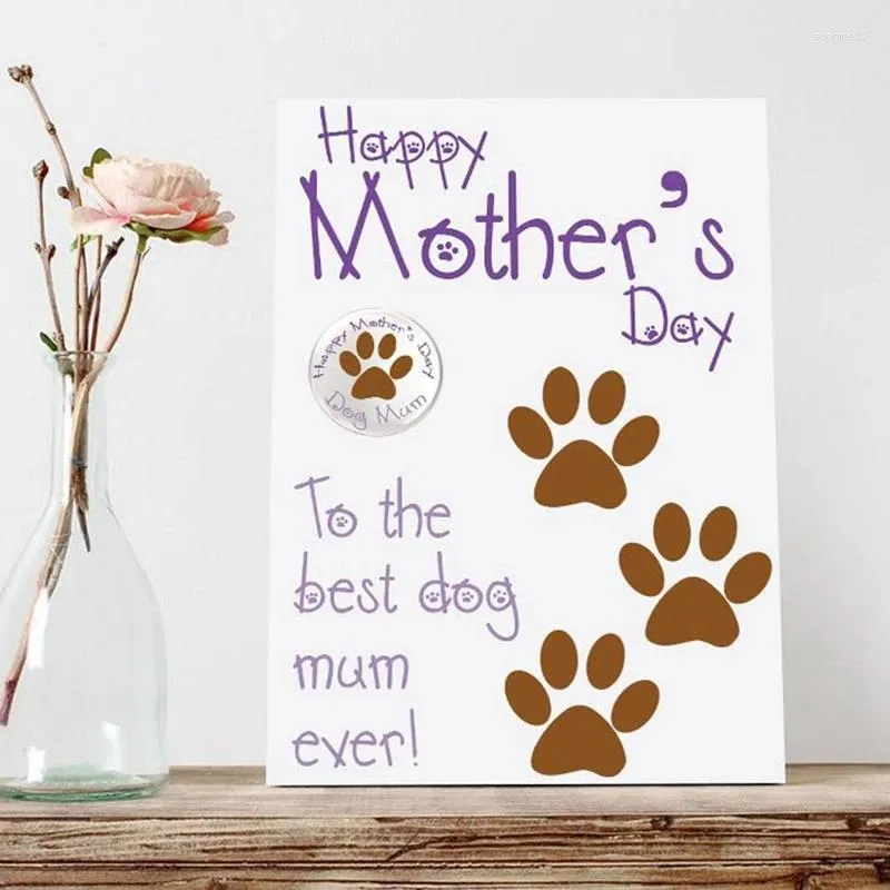 Present Wrap Mothers Day Card från hunden för mamma med Badge Mother's Cards och gåvor Hållbar enkel installation