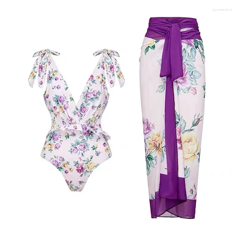 Kvinnors badkläder 2024 Purple Floral Retro One Piece Swimsuit Women Ruffle With Kirt Dress Sexig baddräkt Monokini Bodysuit Beachwear