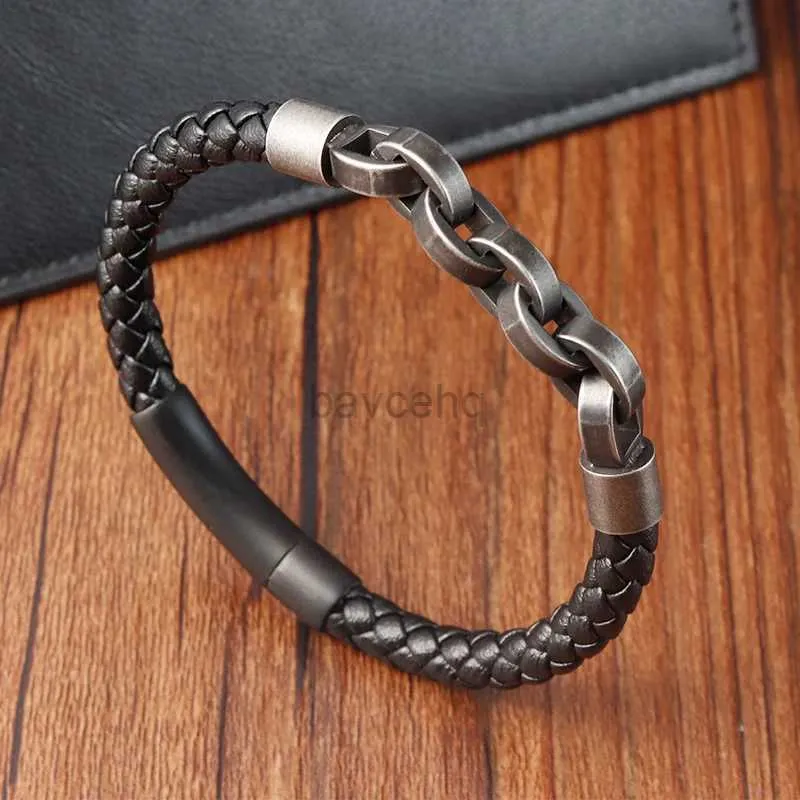 Bangle Leather Armband Infinity Shape Special Popular Mönster Mens Armband för män Rostfritt stål smycken Tillbehör gåva 240411