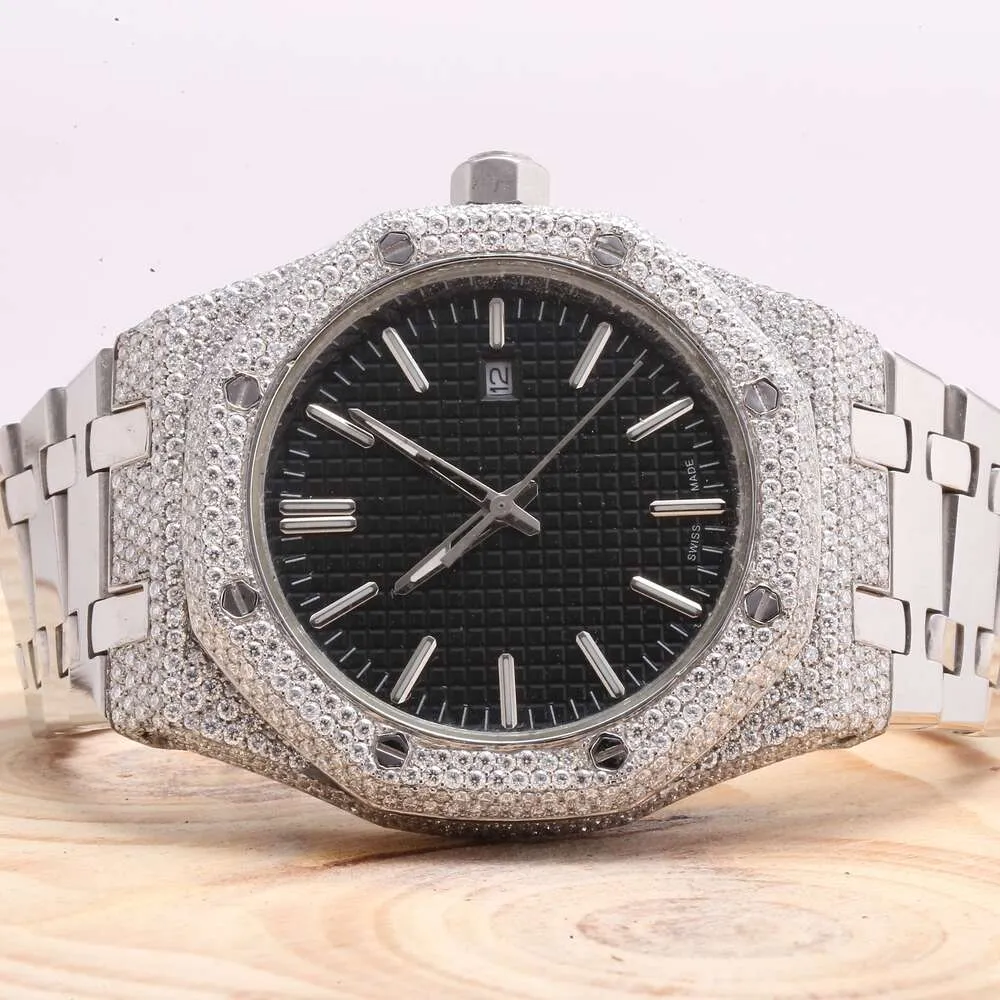 Luksusowe wyglądające w pełni obserwuj mrożone dla mężczyzn Woman Top Craftsmanship Unikalne i drogie zegarki Mosang Diamond dla Hip Hop Industrial Luxurious 95074