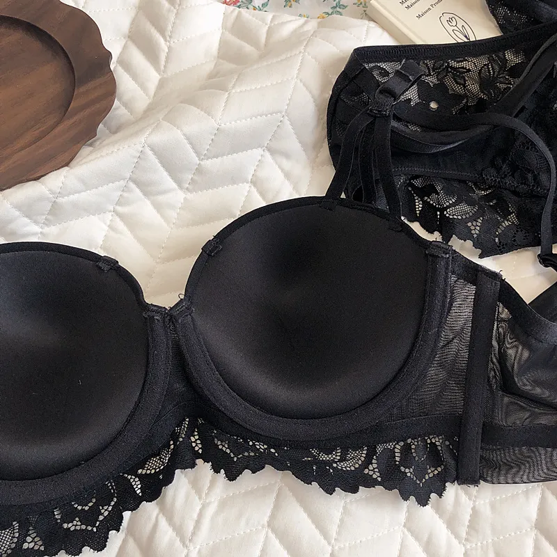 Sexy BH und Slip Set Spitze kleine Brust sammeln Bralette obere dünne untere dicke halbe Tasse Draht Unterwäsche Set hohlen BH -Set