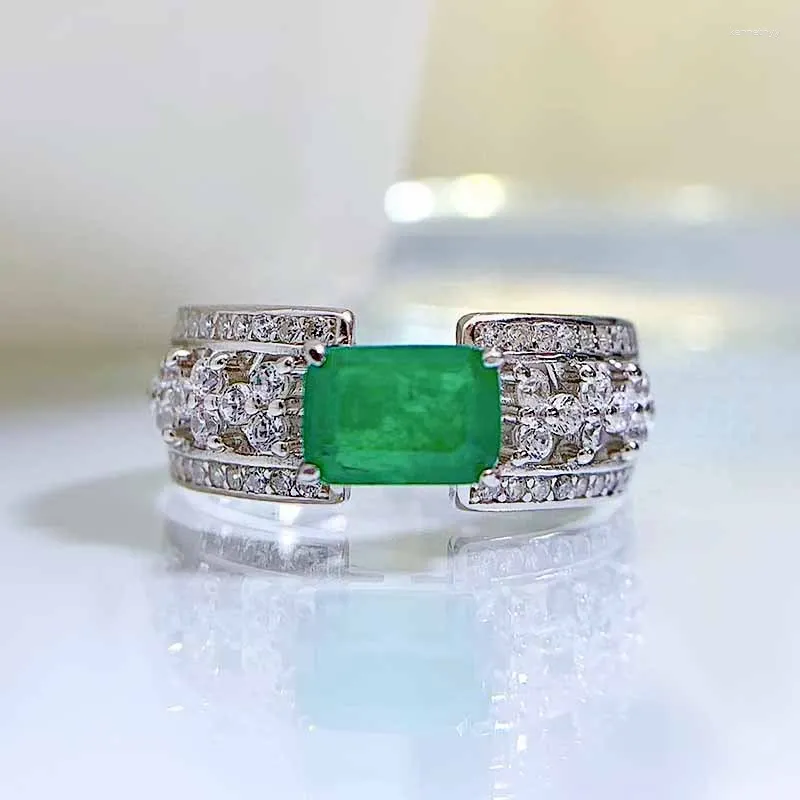 Klaster Pierścienie Vintage Srebrne 925 Biżuteria Trójkąt ślubny 1ct Emeraldfull Crystals Diamond Fine For Woman Party Prezenty