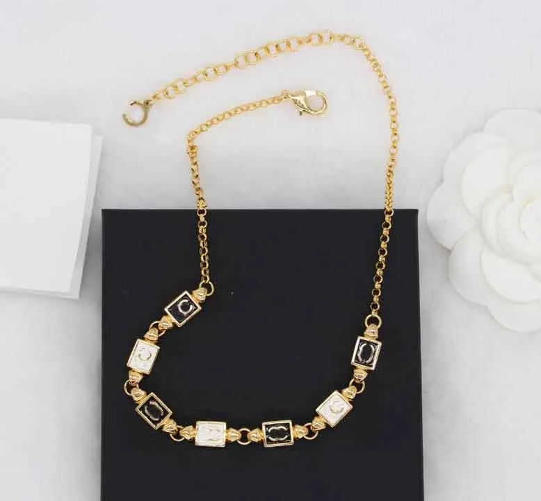 Luxusqualität Charme Penant Halskette mit schwarz -weißer Farbe Dessinger in 18k Gold plattiert Have Box Stempel PS7705B