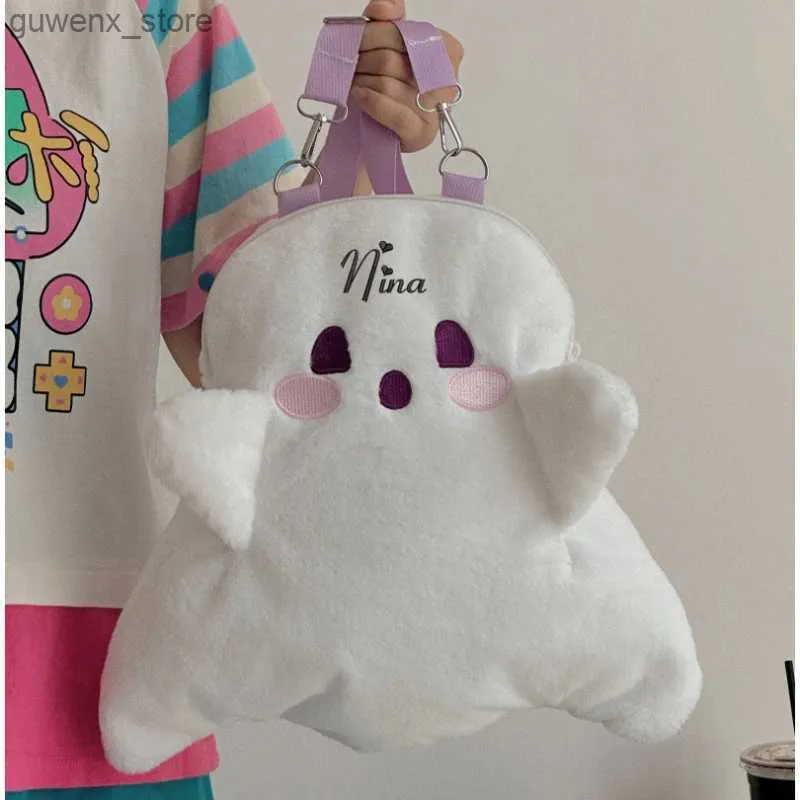 Zaini Nome personalizzato Ghost Kid Backpack Female Personalità Bambola peluche Bambole Cartoon Backpack Y240411