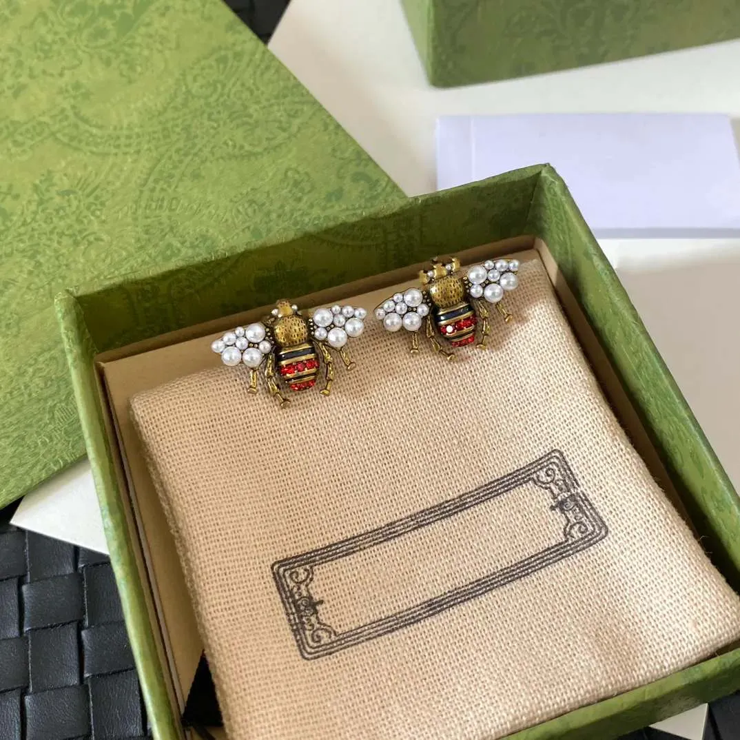 Tasarımcı İnci Saplama Küpeleri Pirinç 925 Gümüş İğne Min Bee Luxury Marka Küpeleri Kadınlar İçin Düğün Partisi Hediyeleri Zarif Takılar