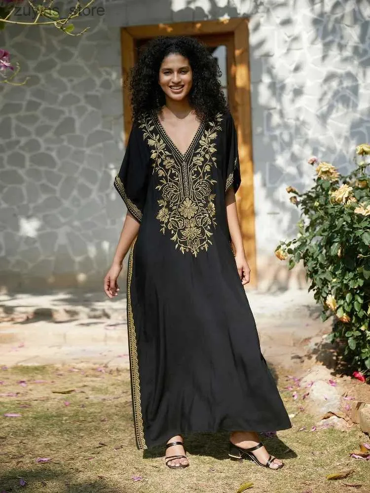 Robes décontractées de base 2024 Black Sexy V cou cou de batwing Gold Gold Broidered Robe pour les femmes Summer Robes de vacances détendue