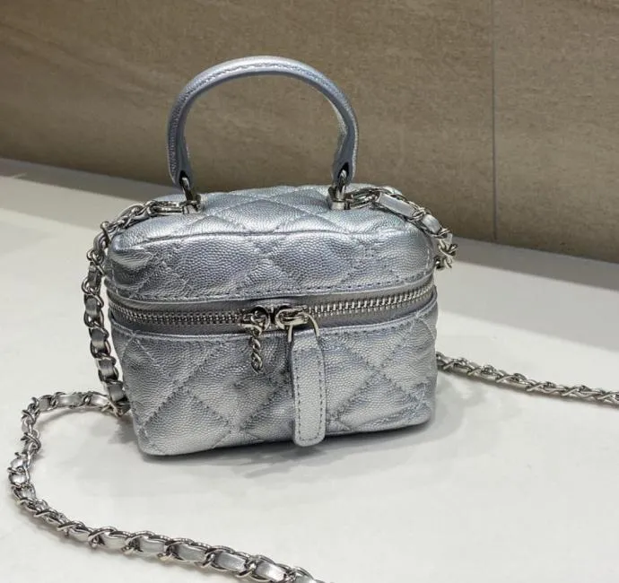 2022SS 12cm Classic Mini Vanity Box Sacs Silver Silver Top Handle Handle Totes Crossbody Bodage Candued Matelasse Chain Cosmetic Case OU9249022