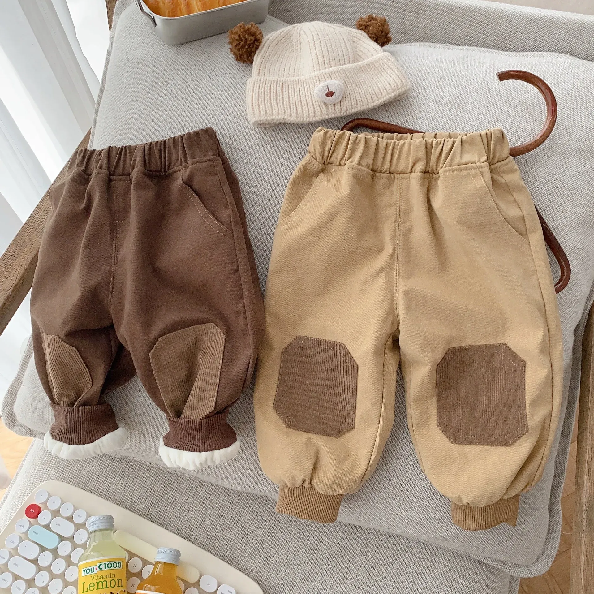 Calça 2023 inverno novo bebê engrosse calças casuais quentes de moda moda remendo calças infantil mais veludo harém calças meninos roupas de meninos roupas