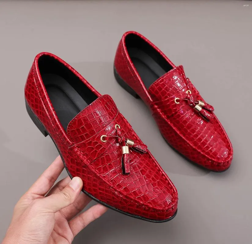 Casual schoenen 2024 Mens Dress Slip On Designer Formele lederen mode Business Men Loafers Office Male schoenen schoenen