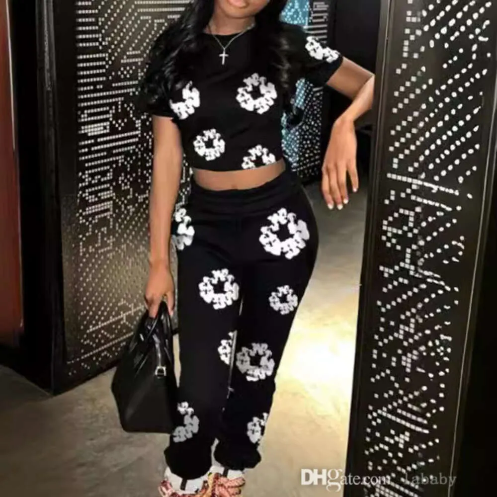 2024 Summer Designer Tracksuit Kvinnor Fashion Printed Two Piece Set Round Neck Kort ärm T-shirt Crop Top and Pants Casual Jogging Suites for Women Outfits