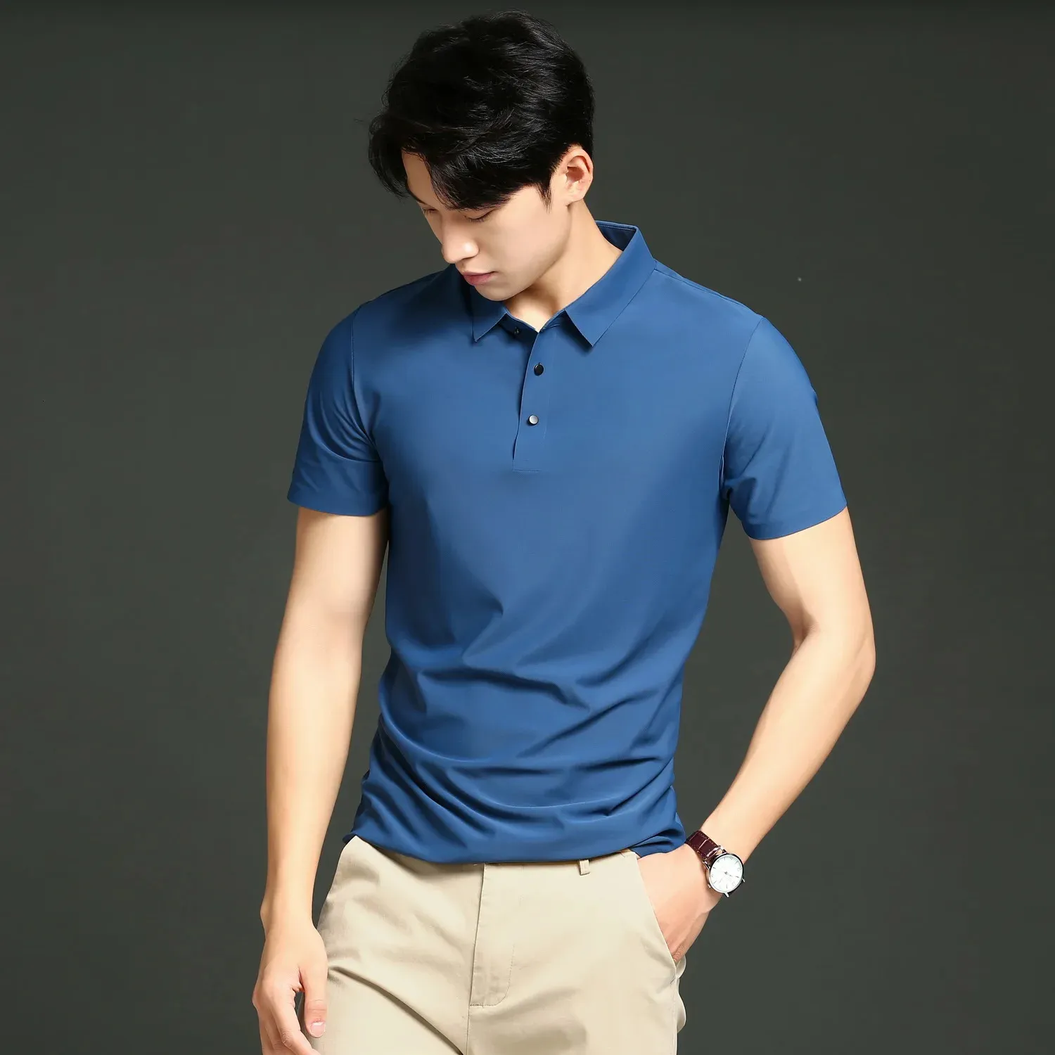 Für 2024 Sommer hohe Qualität keine Spur atmungsaktive Mode kurze Ärmeln Schwarz Blue Nylon Ice Seide Polo -Hemden 240410