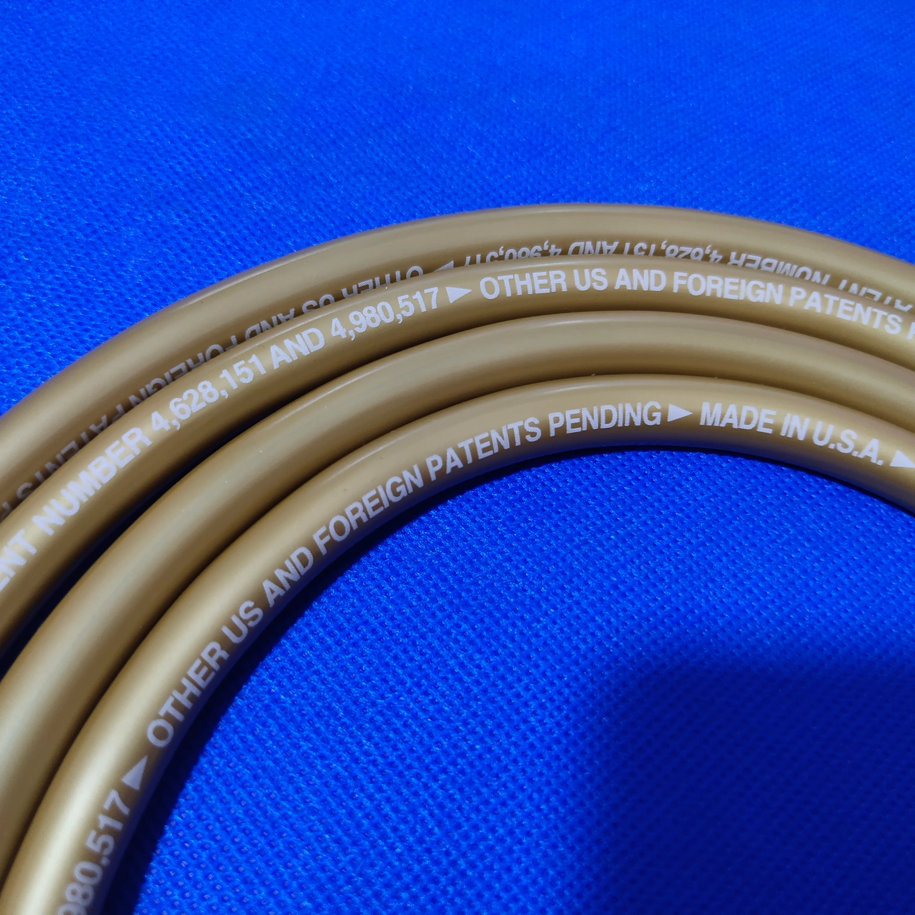 HEXLINK GOLDEN 5C ataudio cable with WBT RCA Plug for CD/DVD HEXLINK GOLDEN 5C ataudio cable with WBT RCA Plug for CD/DVD