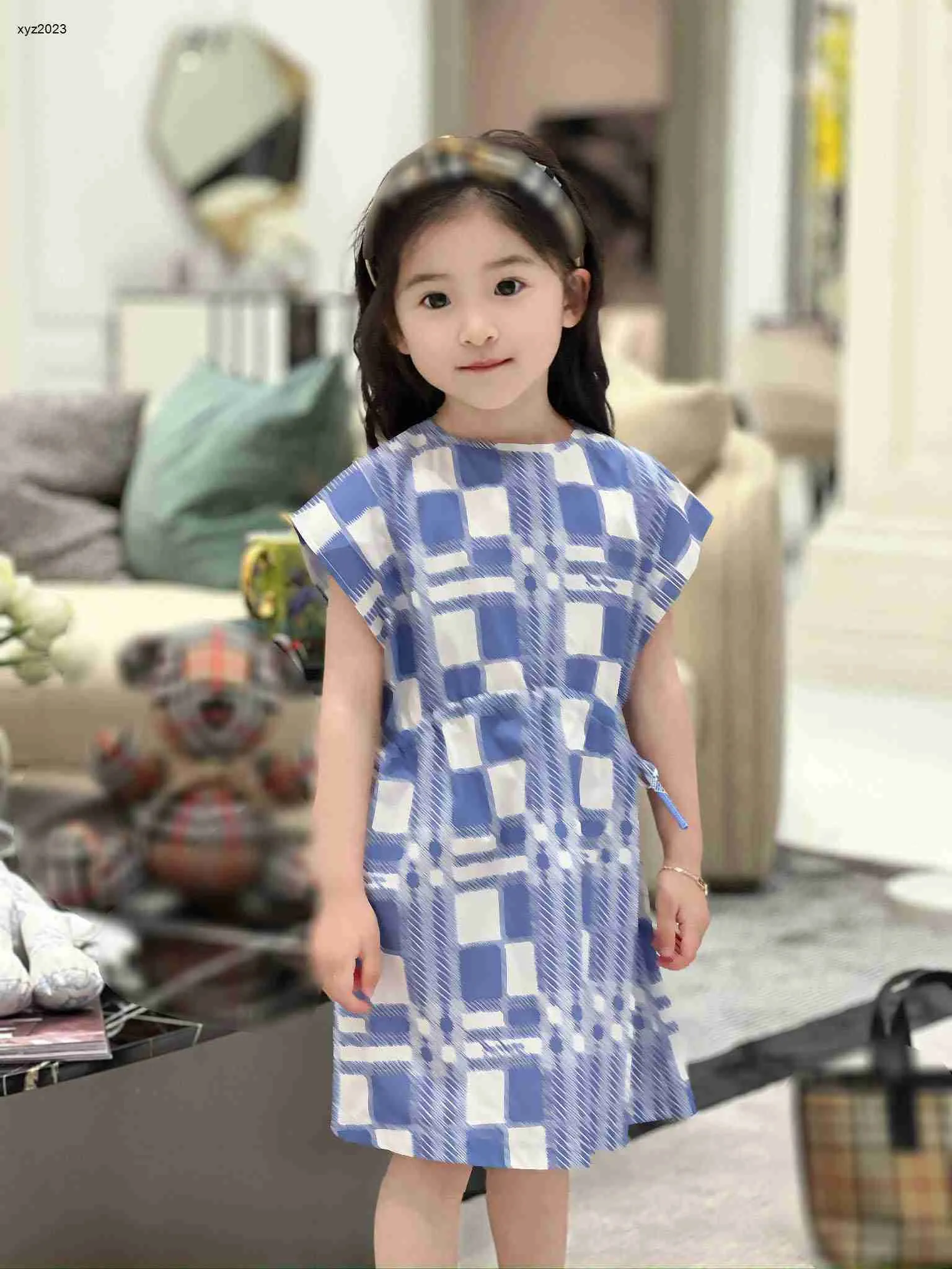 Fashion Girls PartyDress Blue en White Plaid Design Baby Rok Maat 100-160 cm Kinderontwerpster Design Cleren Summer Princess Dress 24April