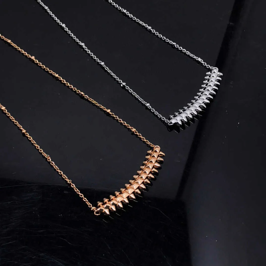Designer Charm ny produkt Liu Nail V Gold High Edition Bullet Halsband för män och kvinnor Carter Jewelry Collar Chain Straight