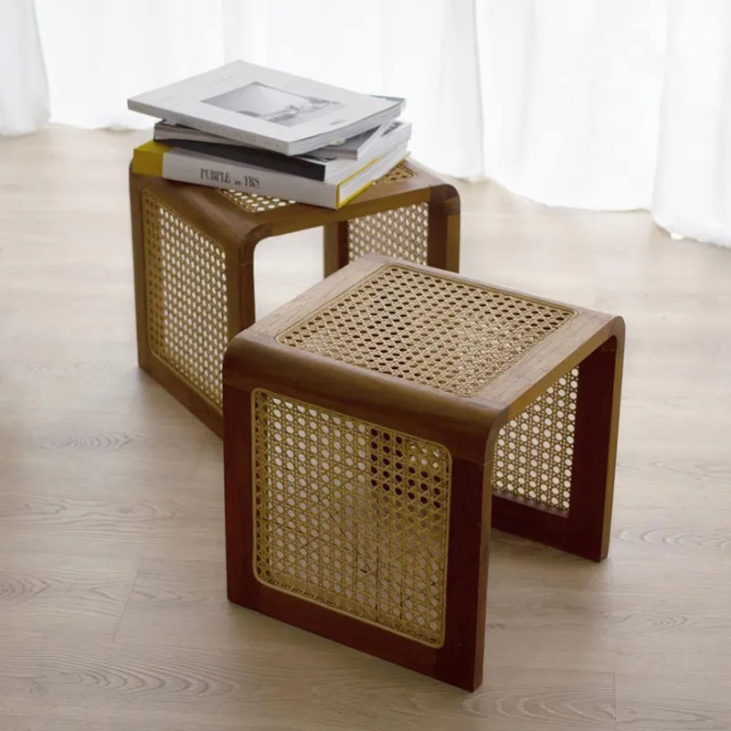 Moderne einfache Heimmöbel Massivholz Rattanhocker Wohnzimmer Sofa Hocker Vintage Rattan Sitz kreativer mobiler kleiner Beistelltisch