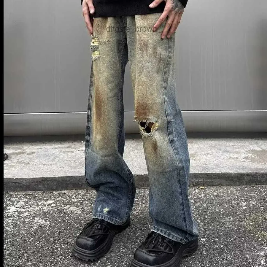 Amerikanischer Stil High Street Yellow Mud Harmed Delessed Lose Casual Jeans für Männer, die mit geradem Bein vielseitige Sommerhosen für Männer sind
