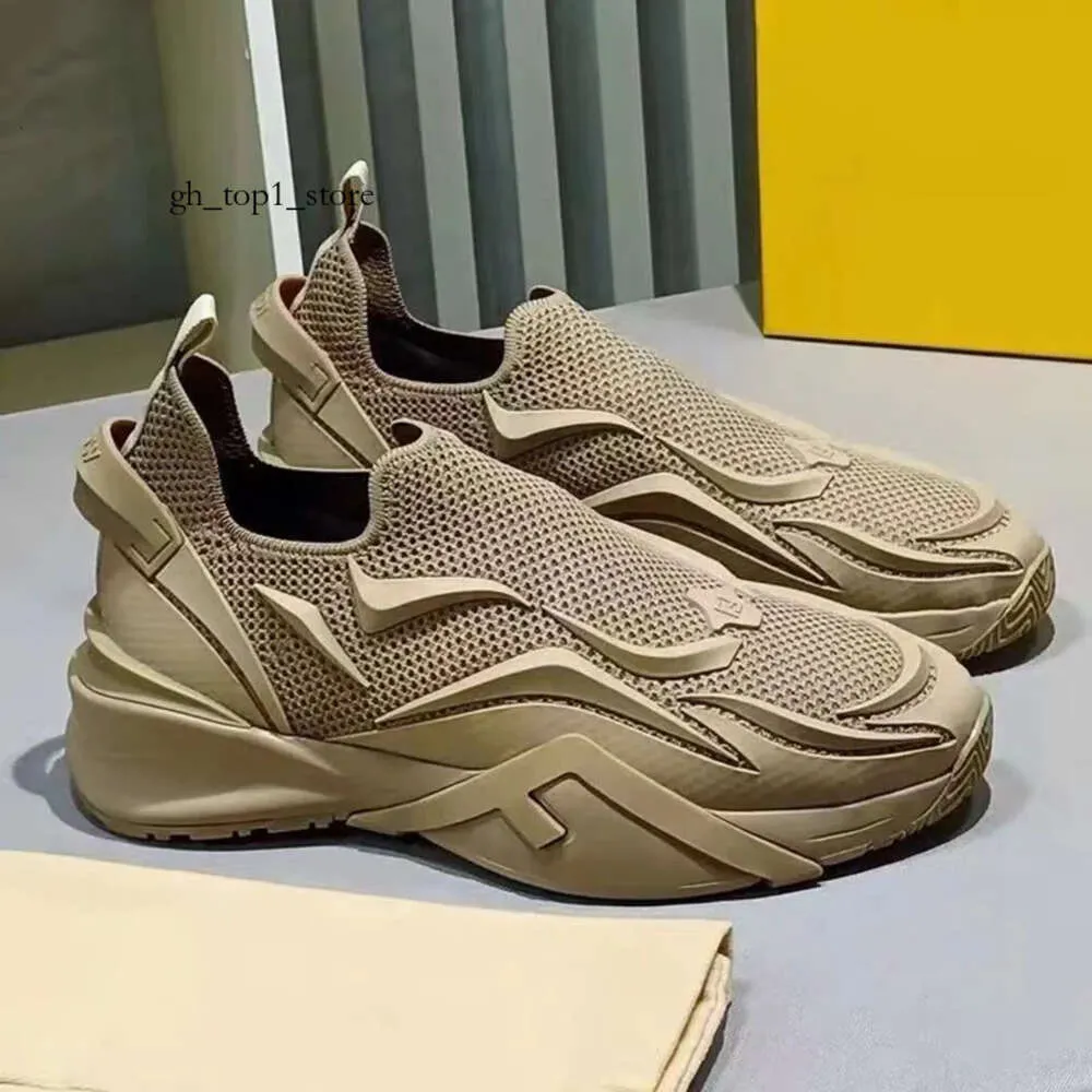 スニーカー FENDI FW25 Sneakers & Slip-On (8E8380 ALIRF1JG9) Fendi Unveils New Chunky FFluid Sneakers | Hypebae