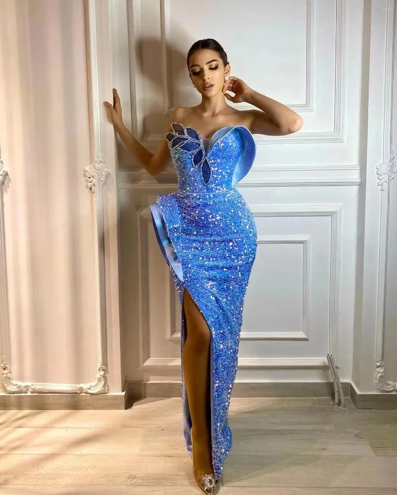 Casual Dresses 2024 Ankomst Blue Color Women Shinning Rhinestones Axless Bodycon Long Dress Elegant Evening Party Prom Wholesale