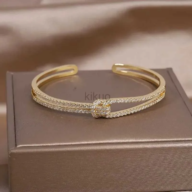 Bracelet de nœud zircon complet exquis