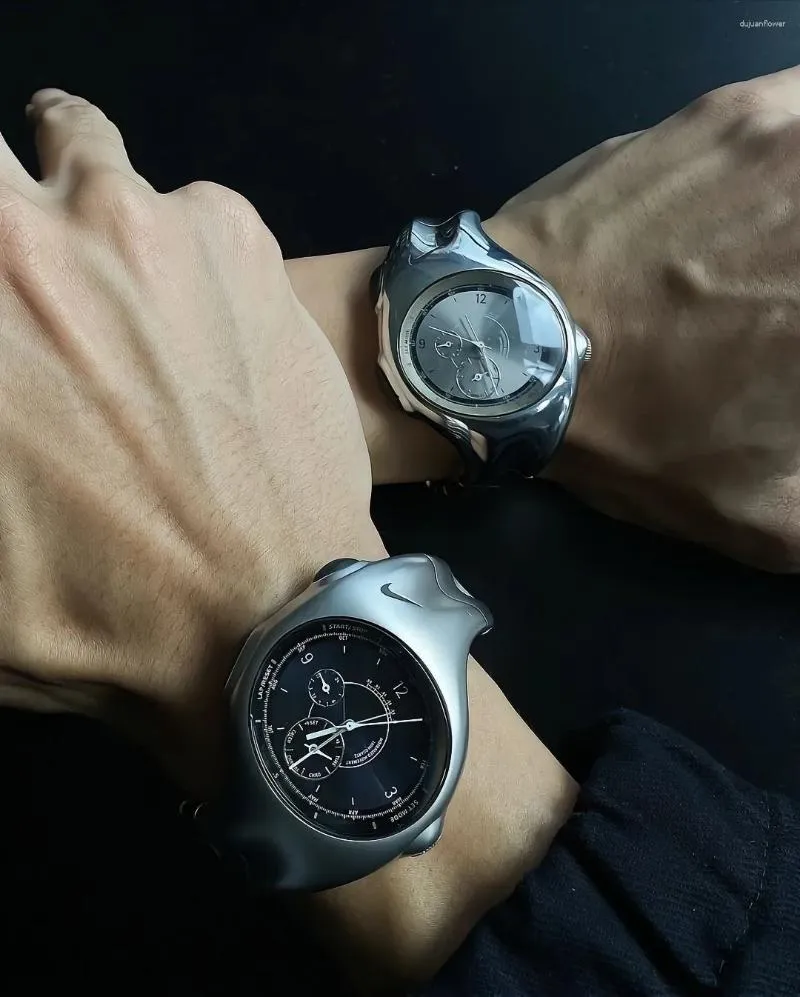 DHgate.com:Original Spot-Shaped Watch: Stylish Y2K Fashion