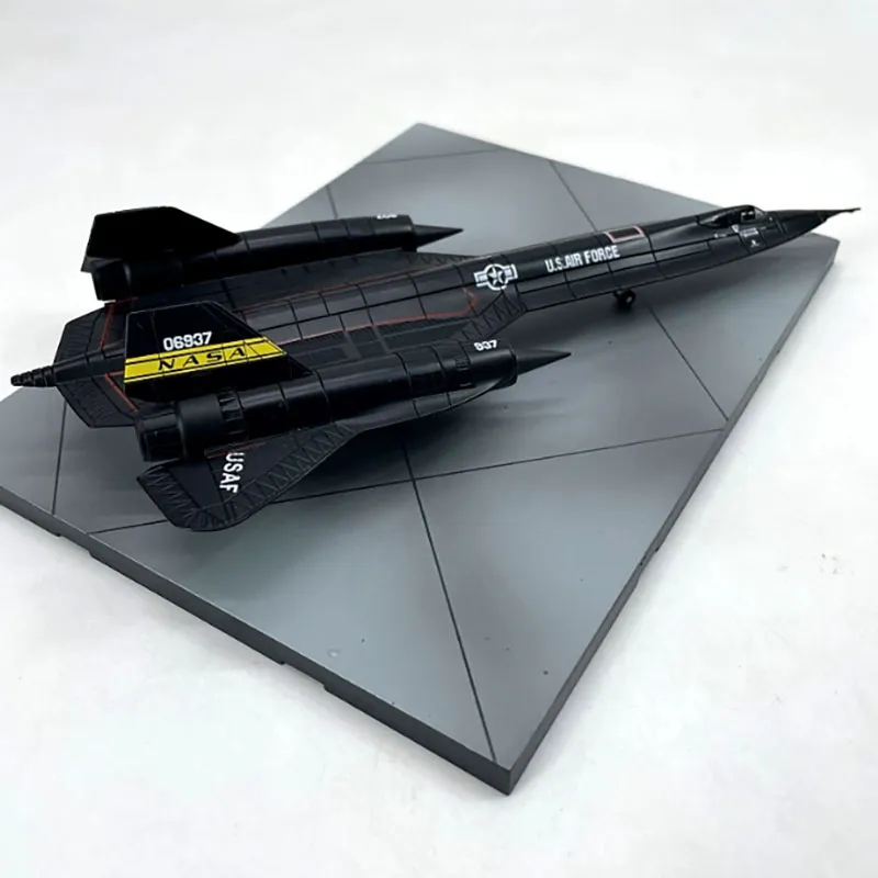 1/72 Scale SR-71 Blackbird Metal Model - Diecast Military Aircraft Collection Display