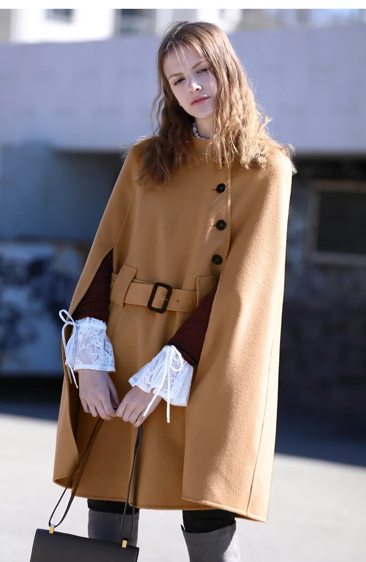 AMII Minimalist Winter cape canaveral for Women - Loose AMII Minimalist Winter cape canaveral for Women - Loose
