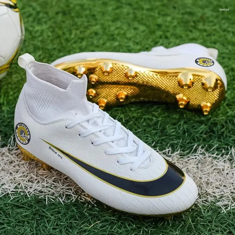 Sapatos de futebol americano Profissional ao ar livre Cristiano Chuteira Campo Treinamento Futsal Botas à prova d'água masculina