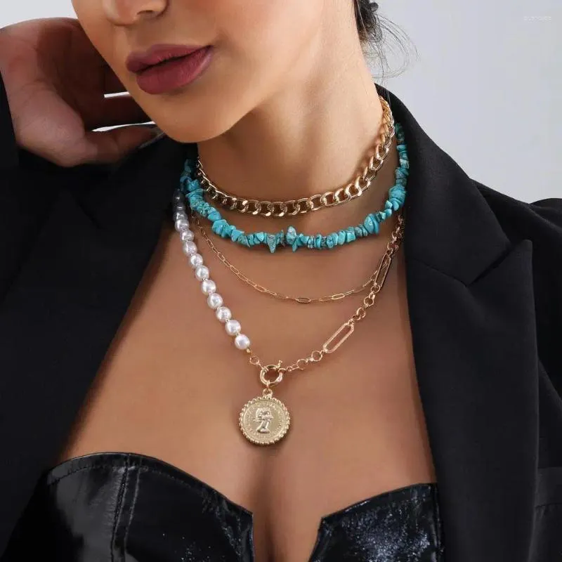 Colliers pendentifs Collier léger pour femmes ensemble de perles de perle turquoise en couches en cartone avec cercle de chaîne métallique en trombone