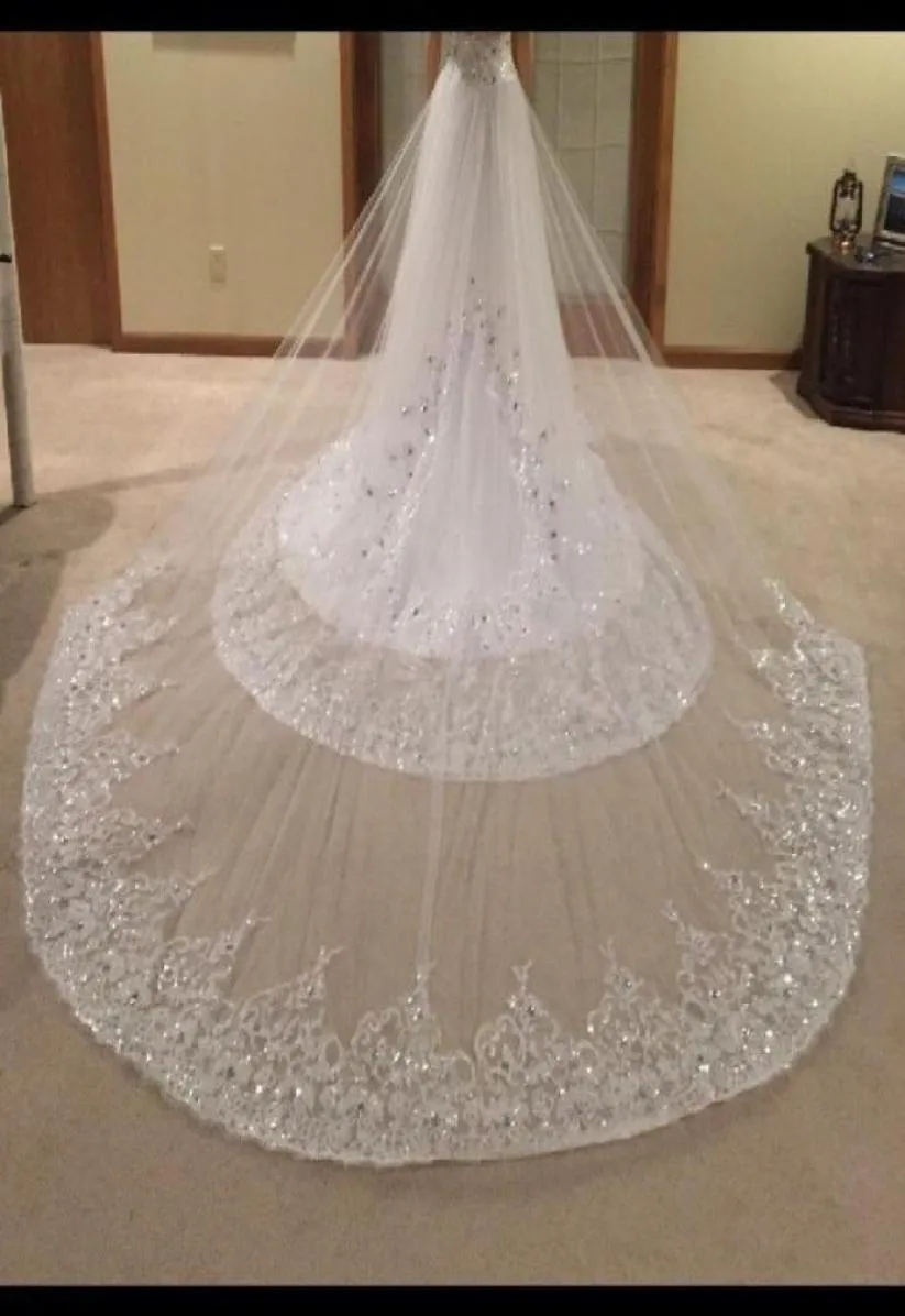 Bling Bling Crystal Beading Lace 1t Bridal Wedding Veils Cathedral Lengte 3m lange bruids sluiers met Comb Customized7874791