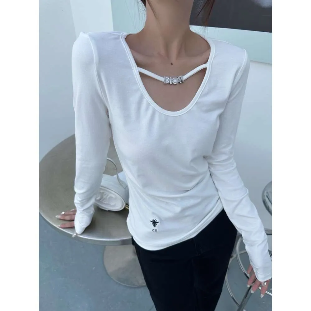 Women's Hoodies & Sweatshirts Autumn/winter Diamond Button Long Sleeve Underlay Shirt Contrast Color Chain Design Slim Fit Black and White Dual Top for Women