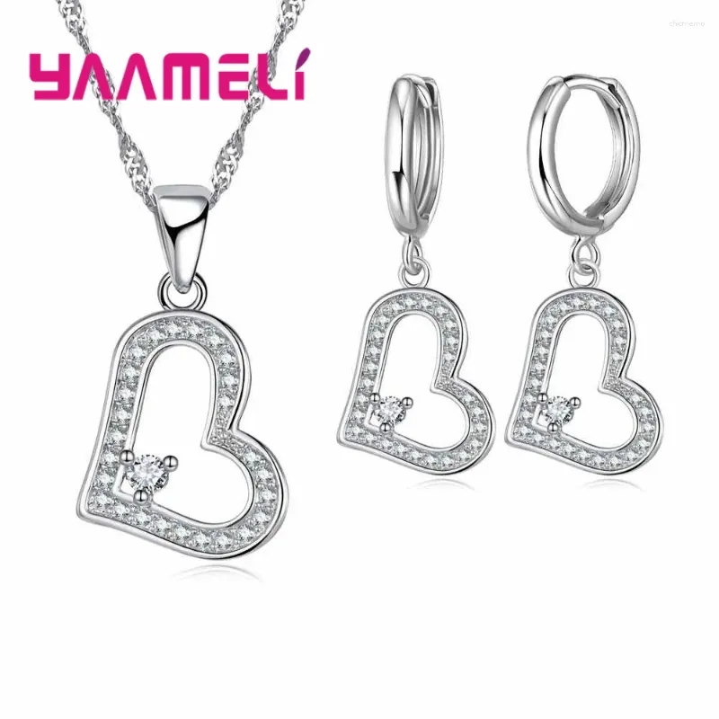 Boucles d'oreilles de collier Ensemble de coeur généreux simple 925 Gift d'anniversaire en argent sterling