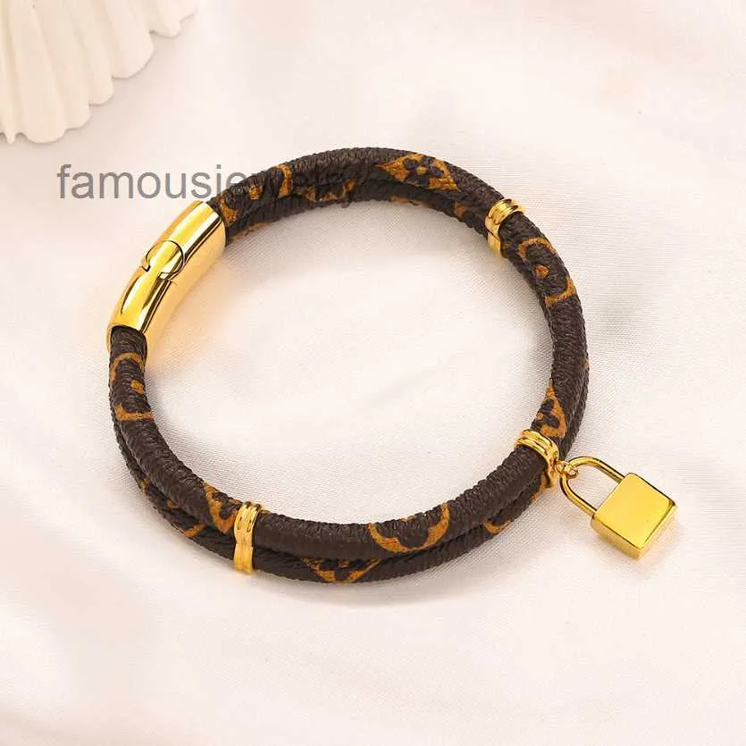 Designer Schmuck Designer Gold Bordstein Armbänder Frauen Schloss Anhänger Brandbrief Leder Vintage Design Schmuck Geschenk Edelstahlarmband mit Kasten