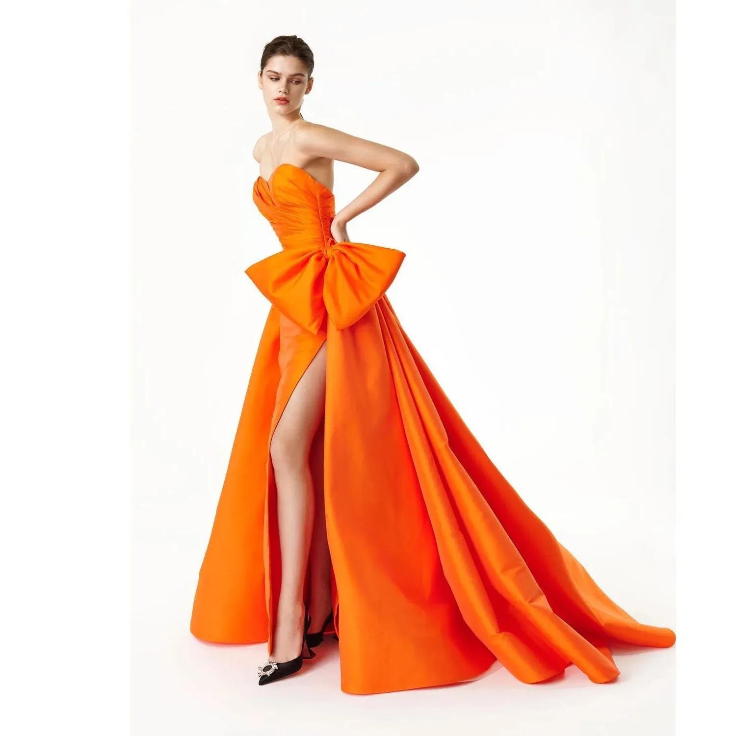 2024 Nuova Orange Long Evening Abito da festa Sweetheart Satin High Flit con abiti da promole da prua