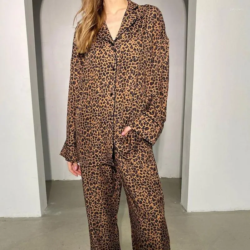Women's Sleepwear Fashion Leopard Print Shirt Long Sleeved Pants Pajamas Two Piece Set For European And American Home Furnishings