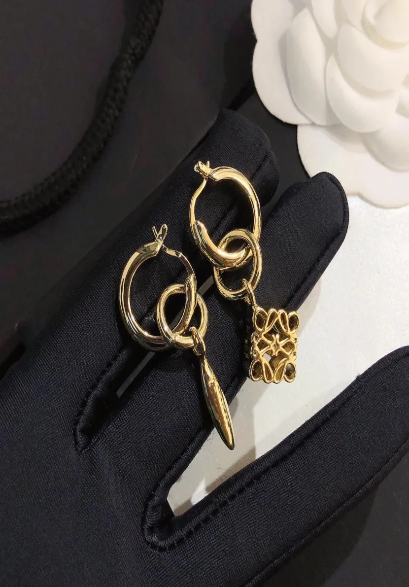 CAMBINO ORECCHI DELLA PLASCATO GOLDIO 18K per orecchini di moda da donna Accessori per gioielli di lusso per ragazze urbano regali in stile giovane urbano selezionato qualit5127949
