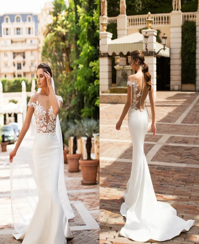 2019 Berta Wedding Dresses Off The Shoulder Lace Appliqued Button Back Sweep Train Wedding Dress Kort ärm Garden Bridal4041278