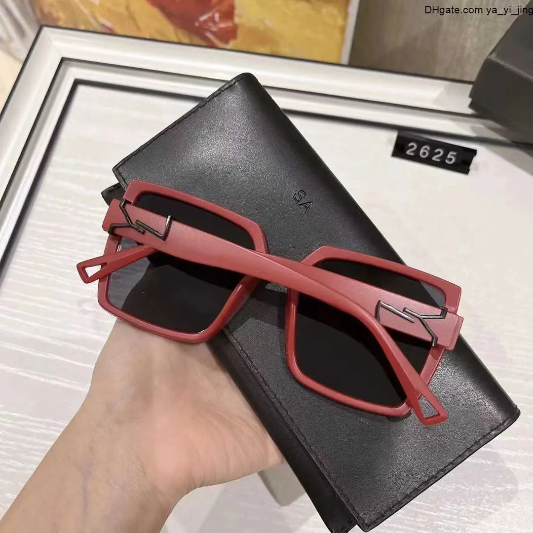 Luxury designer sunglasses for women sun shades beach street sunglasses full rim frame with letters sunglasses 