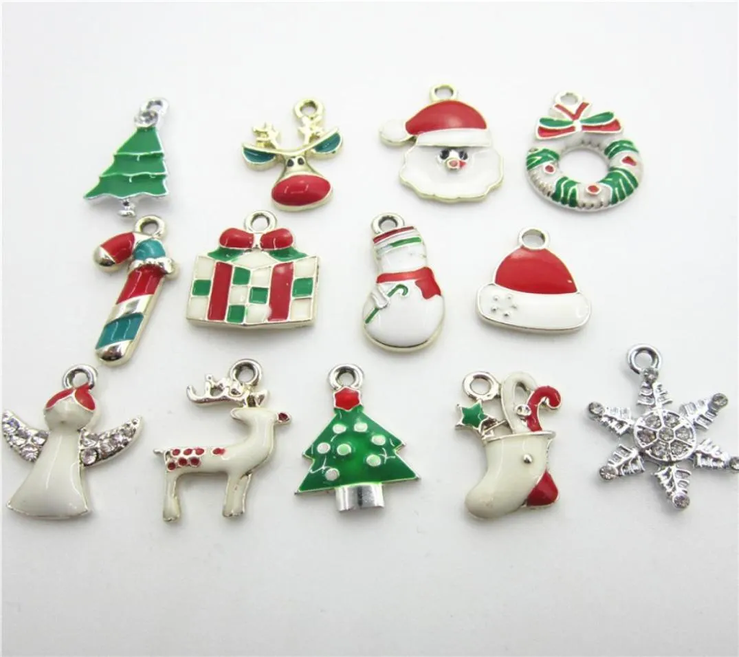 100pcs misturam designs aleatórios Charms de natal Dangle Hanging Charts