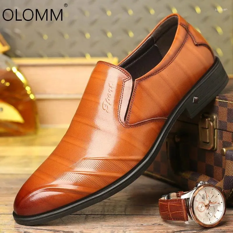 Casual skor herrar klänning läder andas andas vilda spetsiga zapatos de hombre loafers formella
