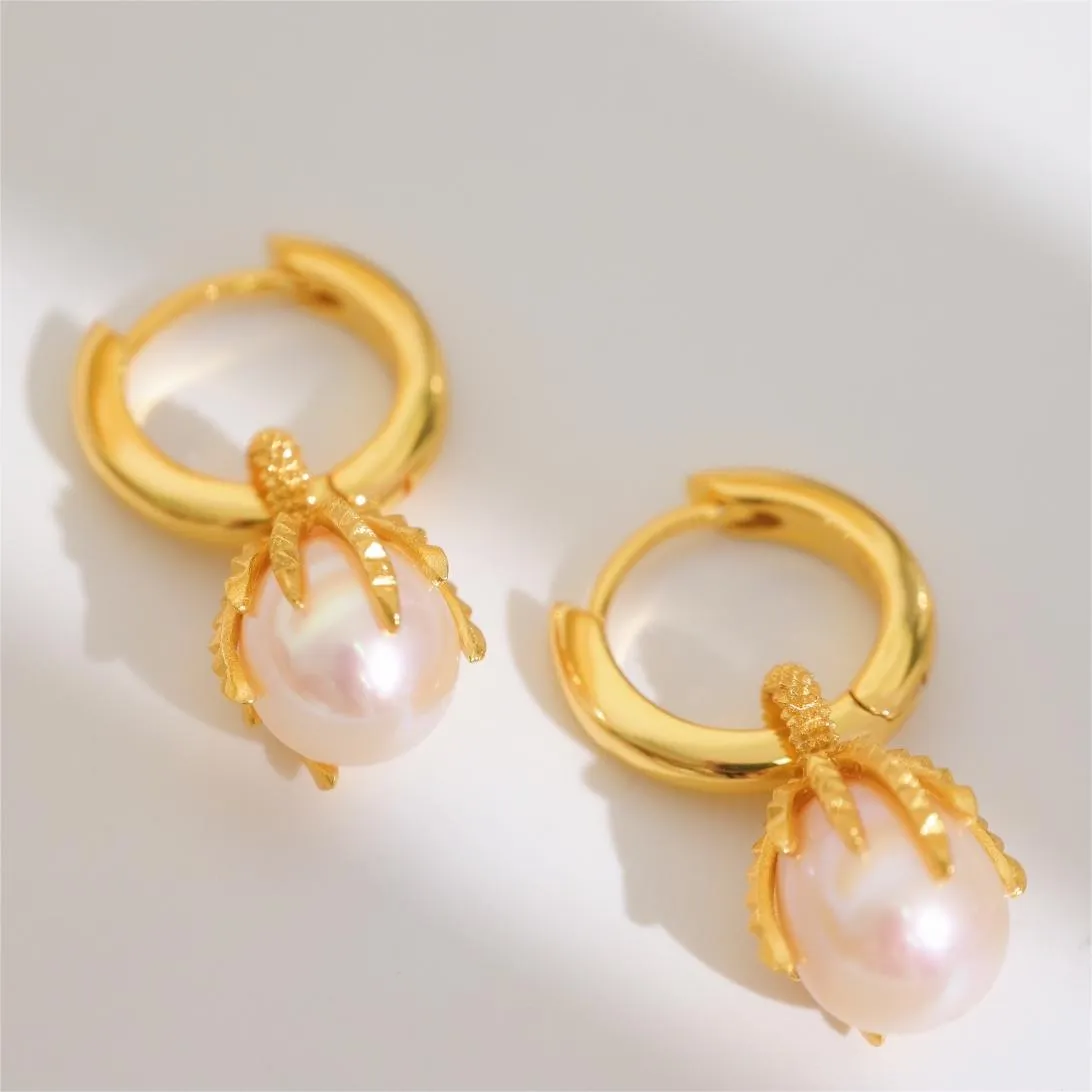 Women's rivet earrings, light luxury natural pearl earrings