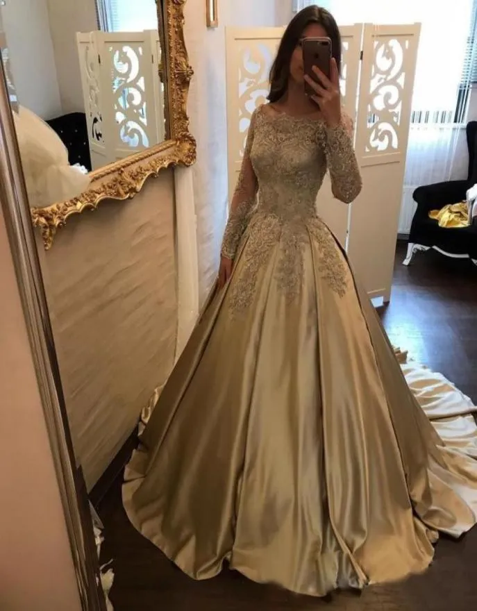 Gold Ball Gown Quinceanera Dresses Bateau Neck Off Shoulder Long Sleeves Appliques Beaded Satin Prom Dresses Sweet 16 Dresses6063446